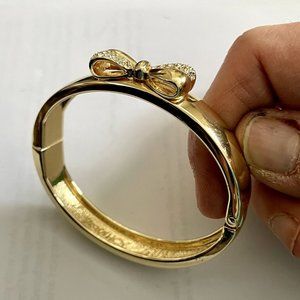 Betsey Johnson Gold Bow Hinge Bracelet (NWOT)
